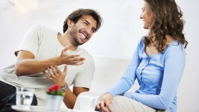 Jak pokonać drętwą ciszę na randce - najlepsza strategia